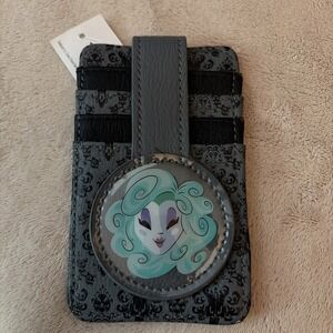 Disney Haunted Mansion Madame Leota ID Card Holder Wallet NEW Cardholder